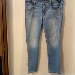 AMERICAN EAGLE JEANS